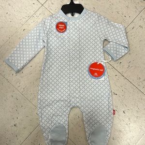 Magnet me boys 0-3 mo NWT